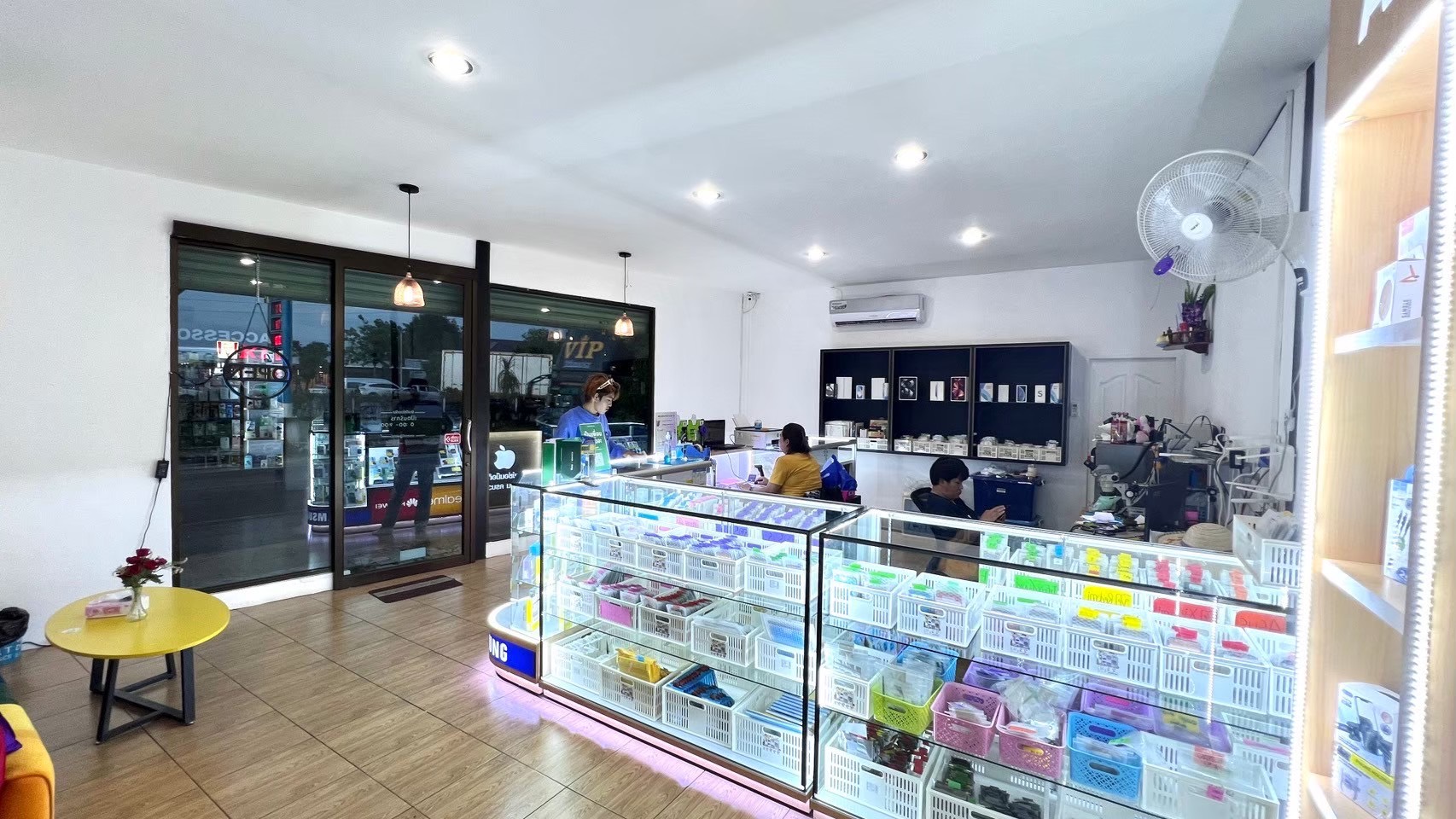 Shop 3